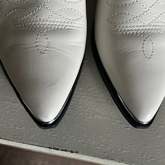 Marc Fisher White Yente Chelsea Boot Western, Stud Accents, Scalloped Stitching - Picture 8 of 10